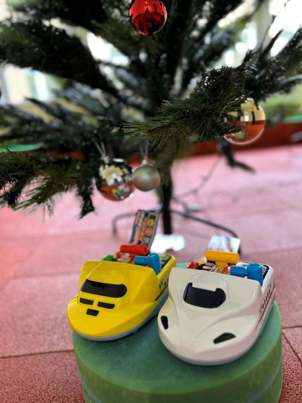 写真：新幹線 ドクターイエロー