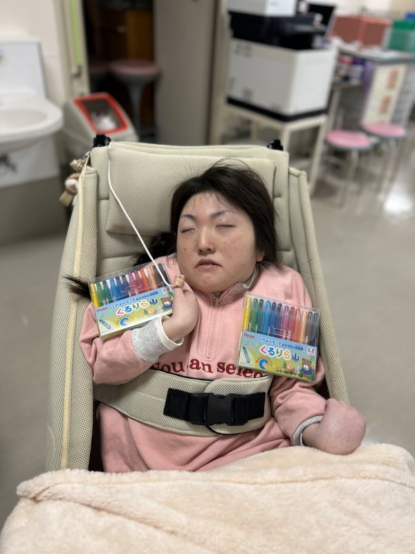 写真：ペンテル色鉛筆　くるりら