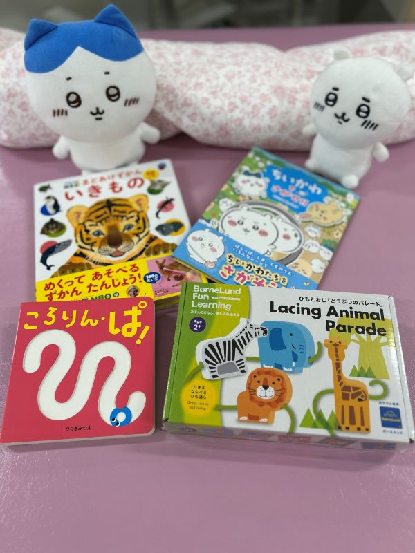 写真：ひもとおし　ちいかわまちがいさがし　ころりんぱ！　いきもの図鑑