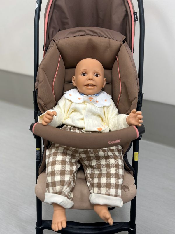 写真：女の子ストレッチパンツ