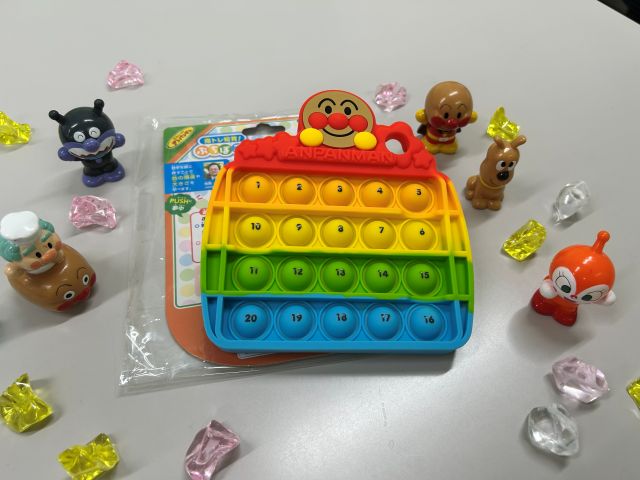 写真：指トレ知育！ぷちぽこアンパンマン
